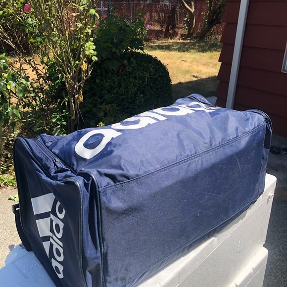 Adidas Classic Blue White Duffel Gym or Travel Bag Size 24”x11”x11” - Picture 13 of 16